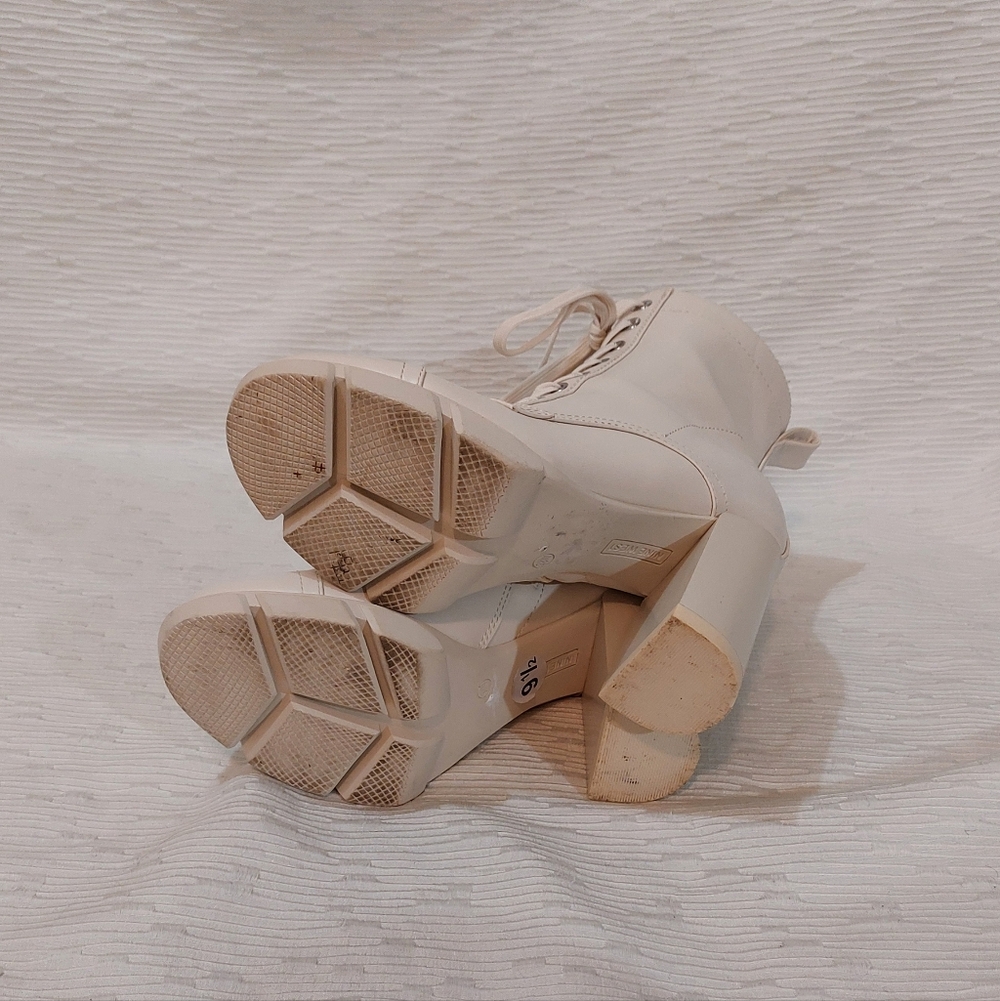 Cream Nine West Heeled Boots Size 9.5 - Picture 8 of 11